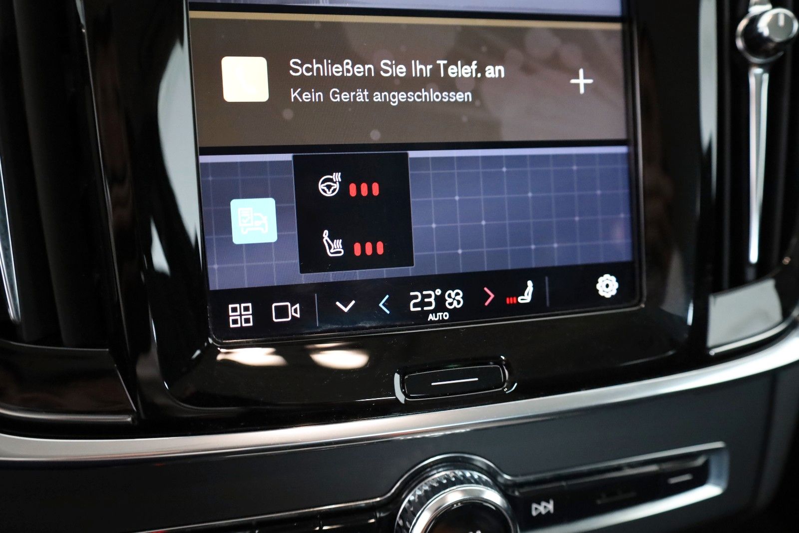 Fahrzeugabbildung Volvo V90 CC Pro AWD Leder,Navi,LED,SH,Kamera,ACC