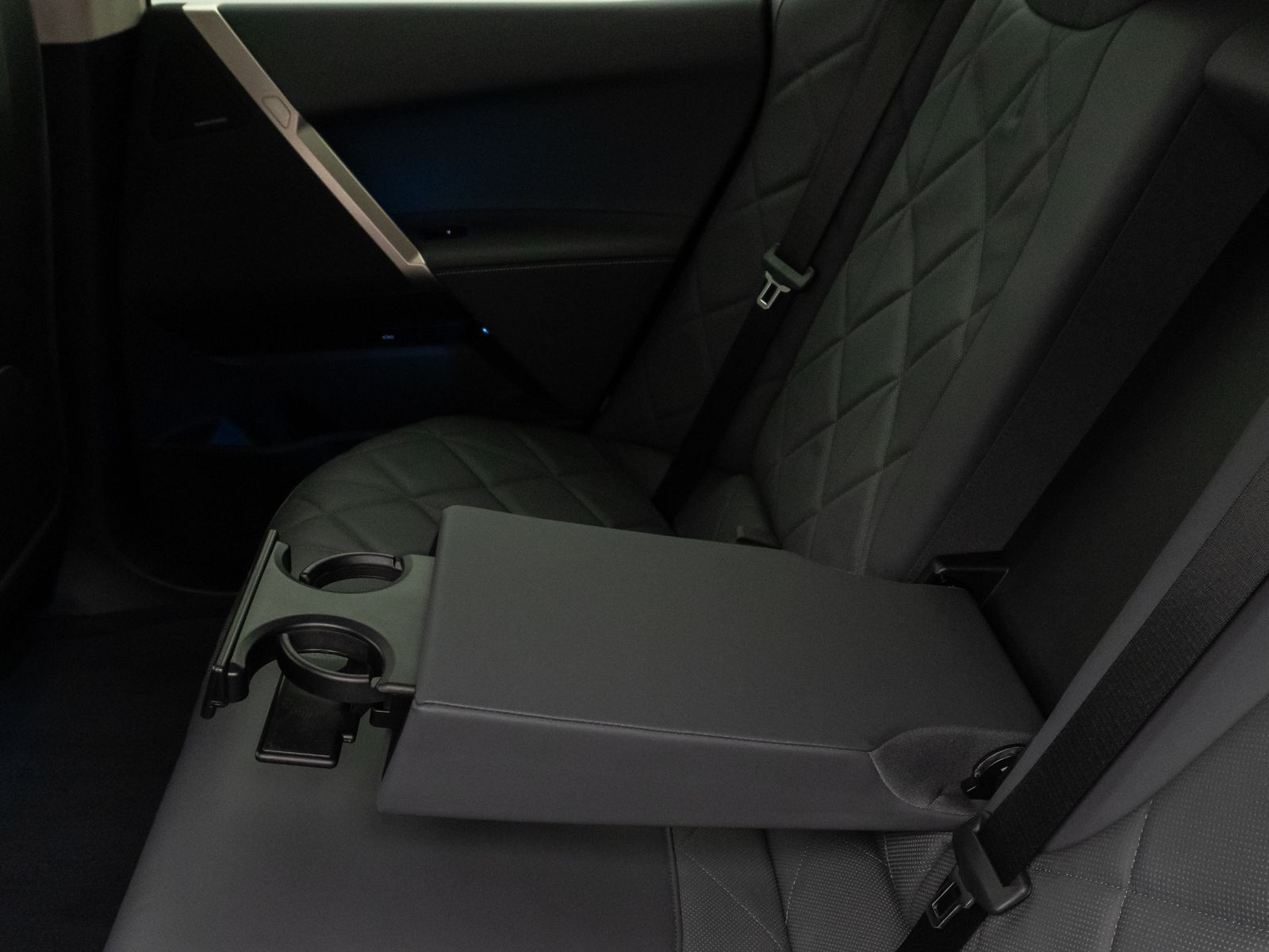 Fahrzeugabbildung BMW iX xD40 Kamera DAB H/K ACC Komfort Sport 22Zoll
