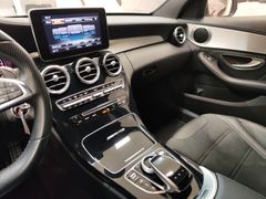 Fahrzeugabbildung Mercedes-Benz C 63 AMG (LED/NAVI/20-ZOLL/CARBON/ 1'HND 13 TKM!