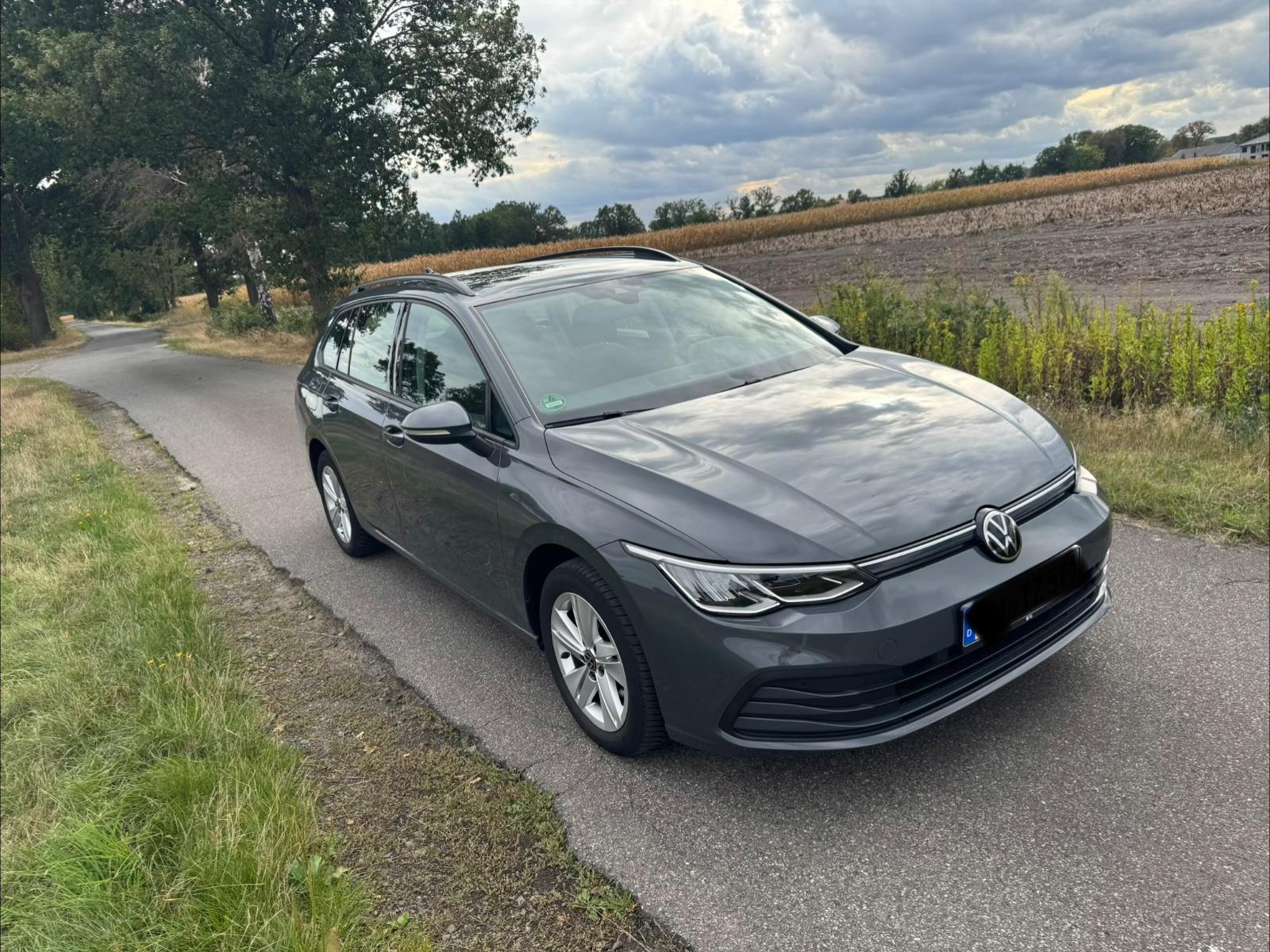 Volkswagen Golf 1.5 Life Variant nur 63tkm, 1.Hd. TÜV Neu, миниатюра 3