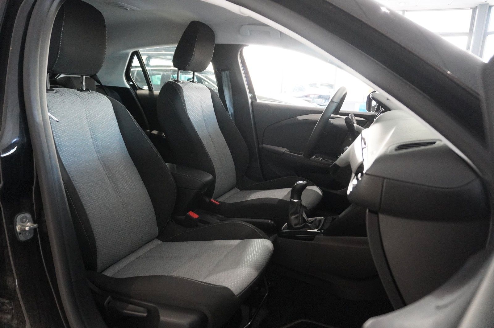 Fahrzeugabbildung Opel Corsa F 1.2 FACELIFT NAVI/LED/KAMERA/VIRTU./DAB+