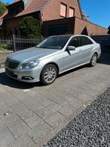 Mercedes-Benz E350 CGI 4Matic Allrad - Mercedes-Benz E 350 aus 2010: 4matic