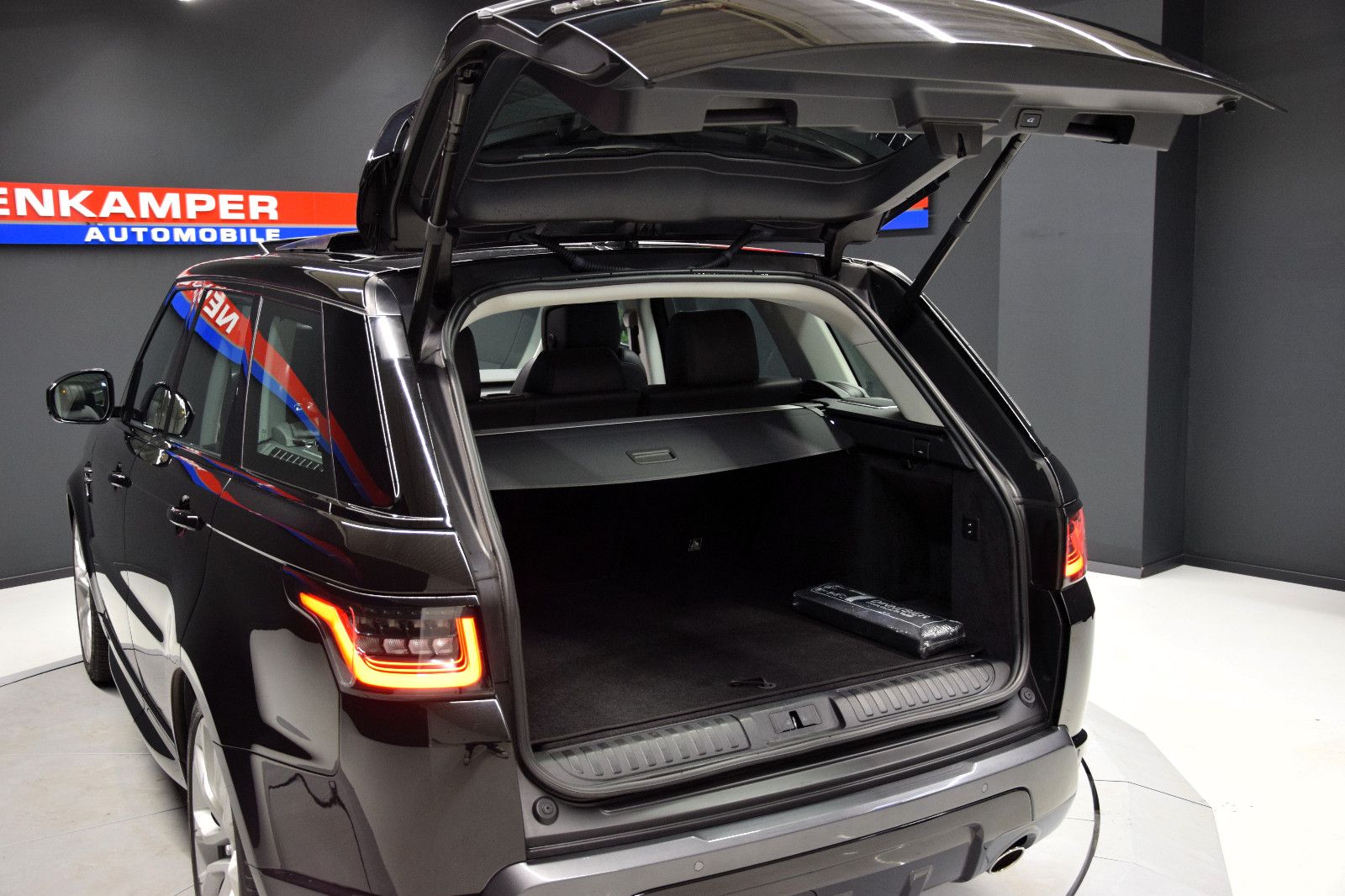 Fahrzeugabbildung Land Rover Range Rover Sport HSE Hybrid Pano HuD Ambi Merid