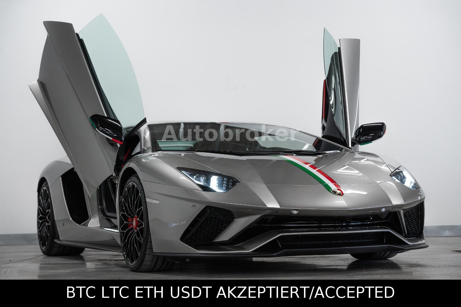 Lamborghini Aventador – pogled 10