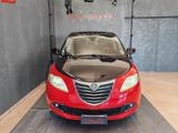 Lancia Ypsilon 1.2 69 CV 5 porte S&S Black&Red - Lancia Ypsilon mit Schiebedach