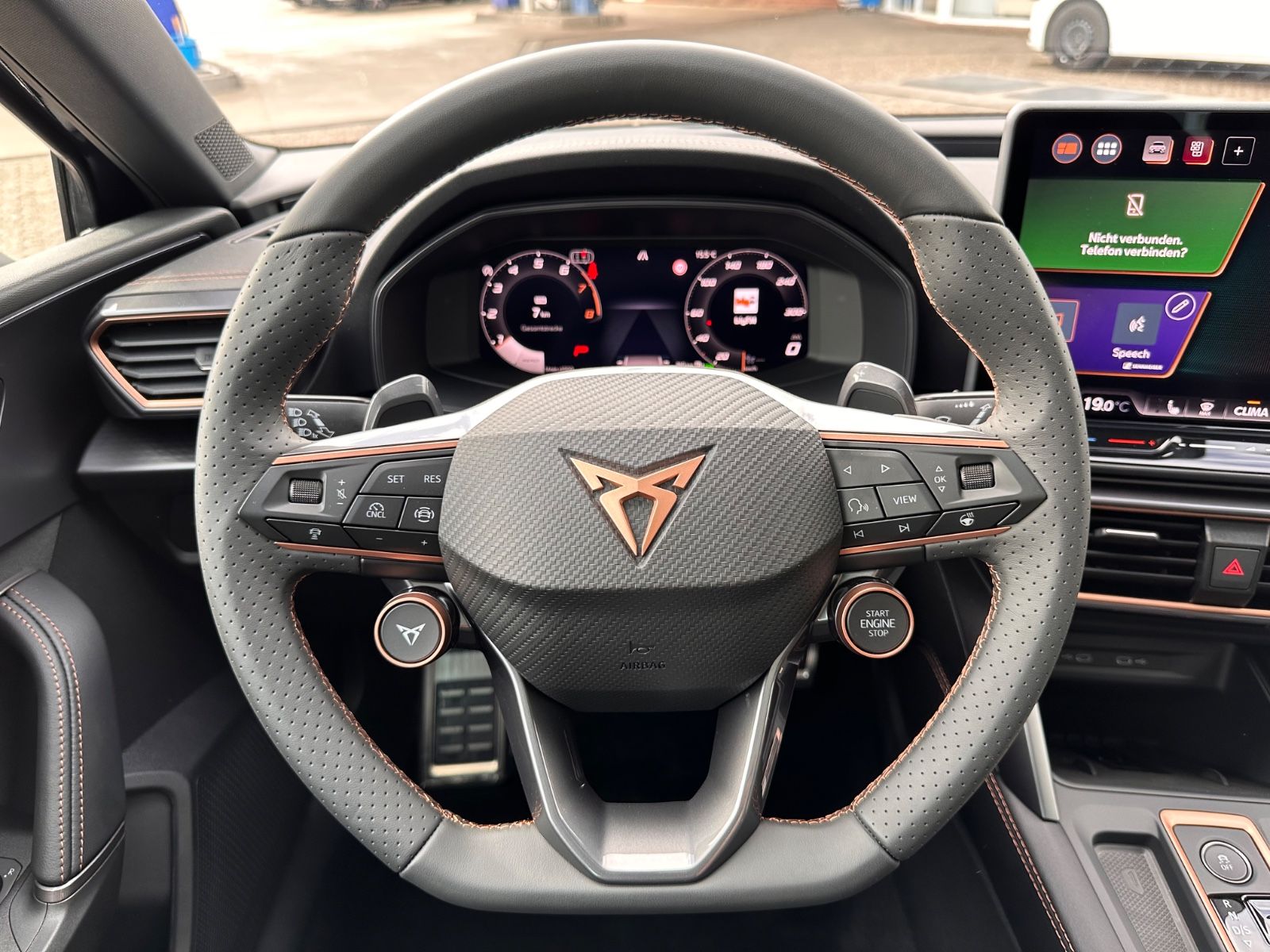Fahrzeugabbildung CUPRA Leon VZ 2.0 TSI Pano/ACC/APP/LED/RFK/PDC/SHZG