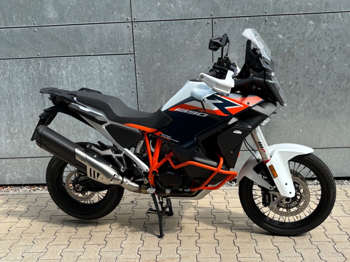 Fahrzeugabbildung KTM 1390 Super Adventure R Techpack, Remus