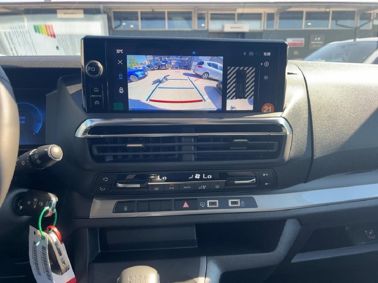 Fahrzeugabbildung Toyota Proace Verso L1 2,0*Comfort*Travel Paket *8-S.