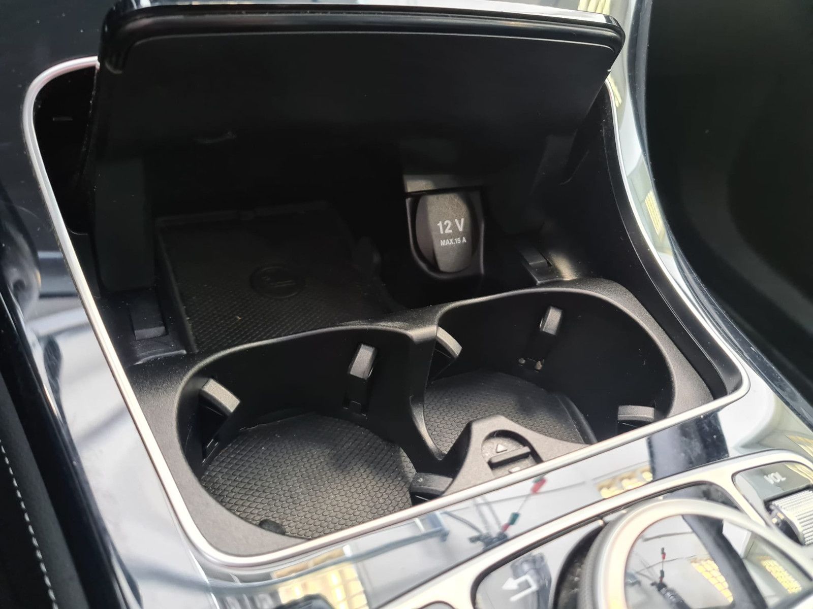 Fahrzeugabbildung Mercedes-Benz GLC 220 4Matic/LEDER/NAVI/SCHECKHEFT