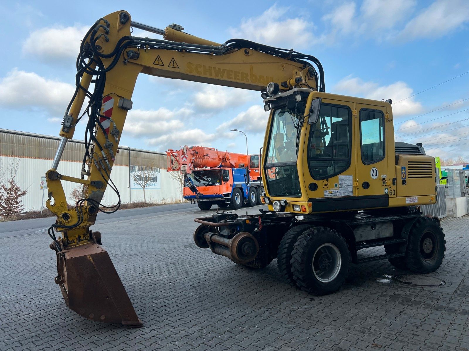 Fahrzeugabbildung Liebherr A 900 C ZW Litronic / 18.866h / 2008