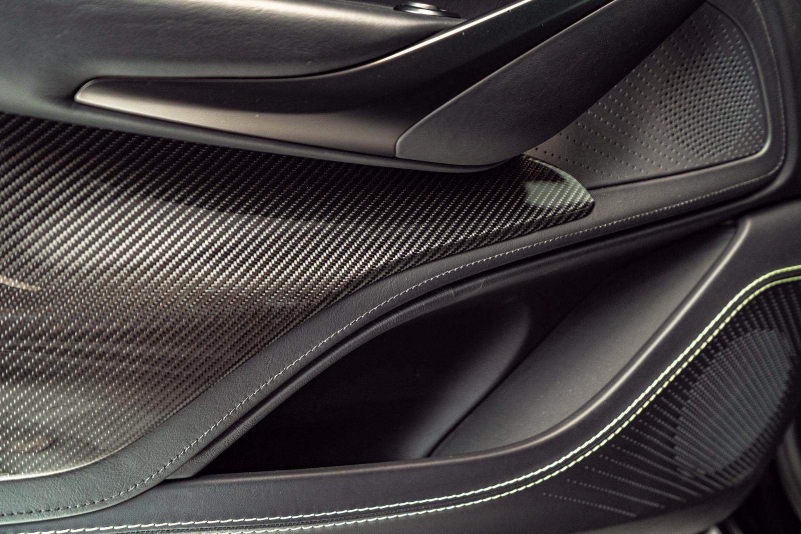 Aston Martin DBX 707*Satinblack*Carbon Ext&Int*ASTON WARRENTY