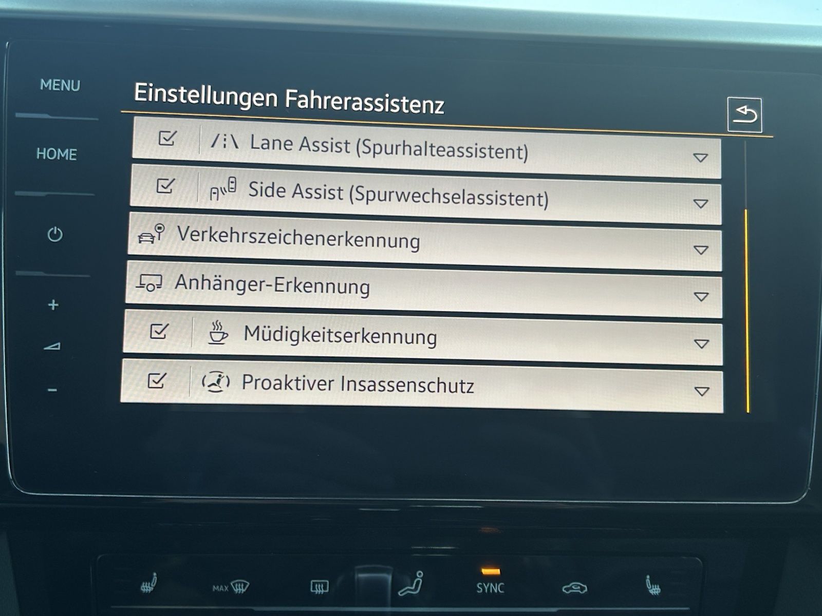 Fahrzeugabbildung Volkswagen Arteon SB R-Line 4M TSI DSG IQ.Light ACC AHK STH
