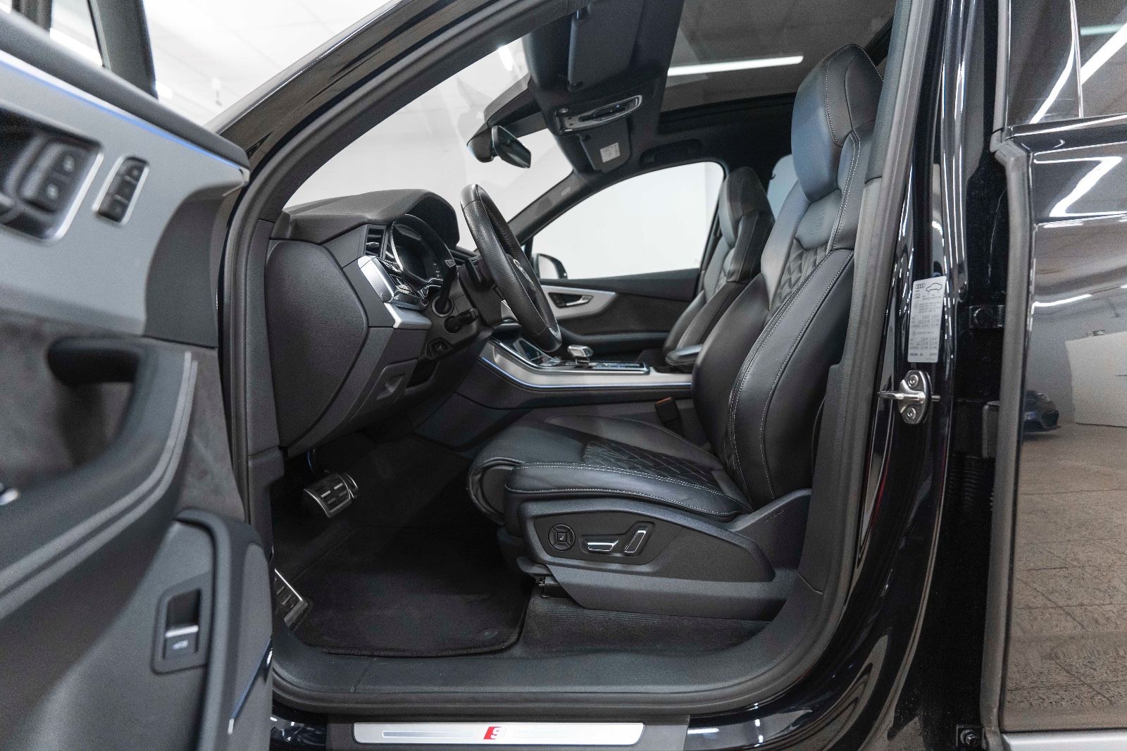 Fahrzeugabbildung Audi SQ7 4.0 TDI quattro HUD LED BOSE 3D MASSAGE LUFT