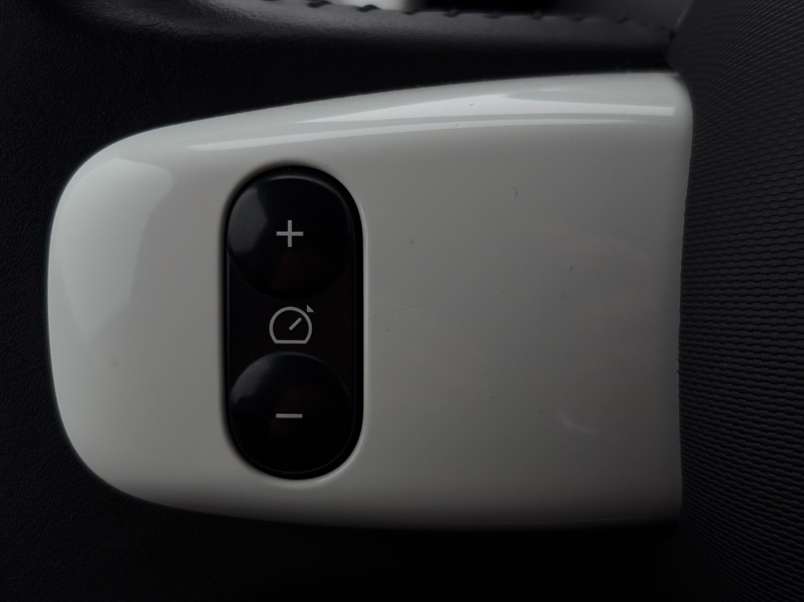 Fahrzeugabbildung Renault Twingo Vibes E Temp SHZ PDC R-Kam CarPlay Quarz