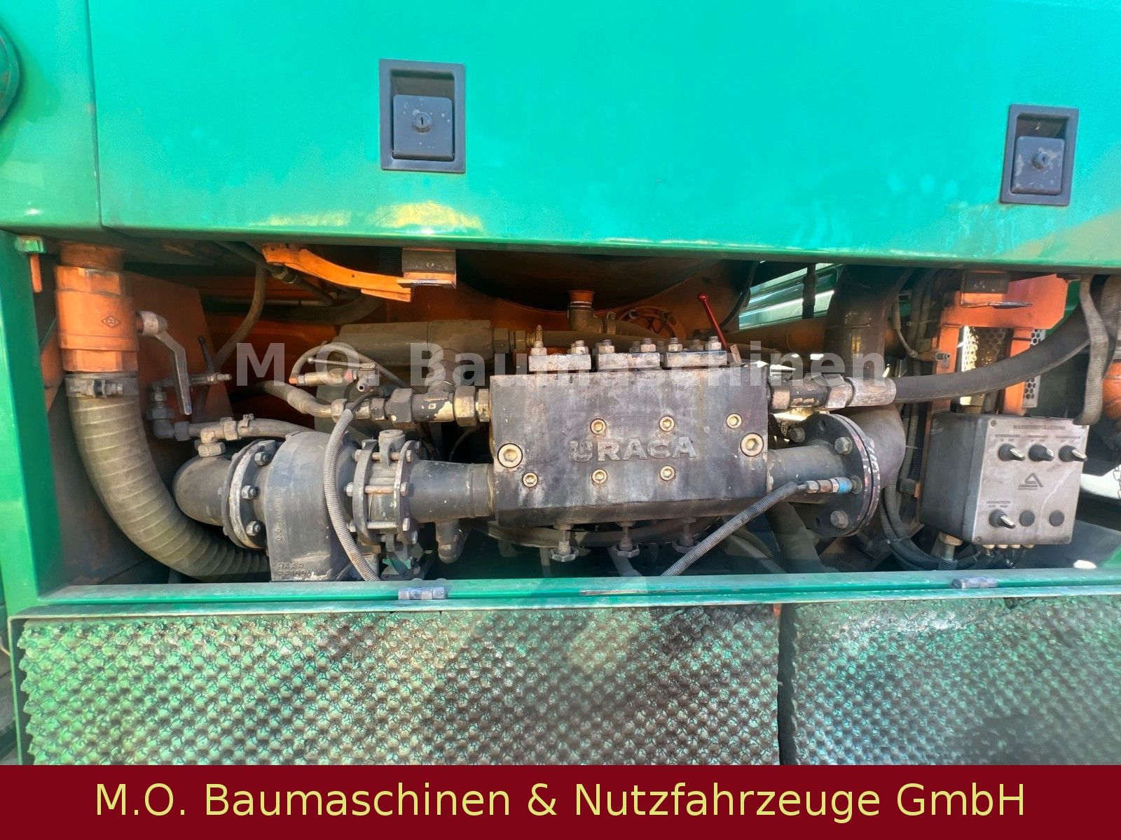 Fahrzeugabbildung MAN 26.440 /Assmann Saug & Spülwagen / 6x2 /