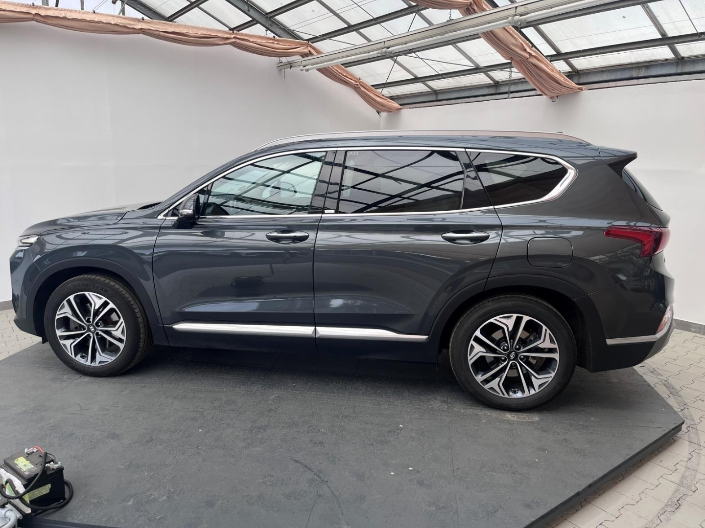 Hyundai SANTA FE Premium 4WD CRDi 2.2 AWD 7-Sitzer HUD A