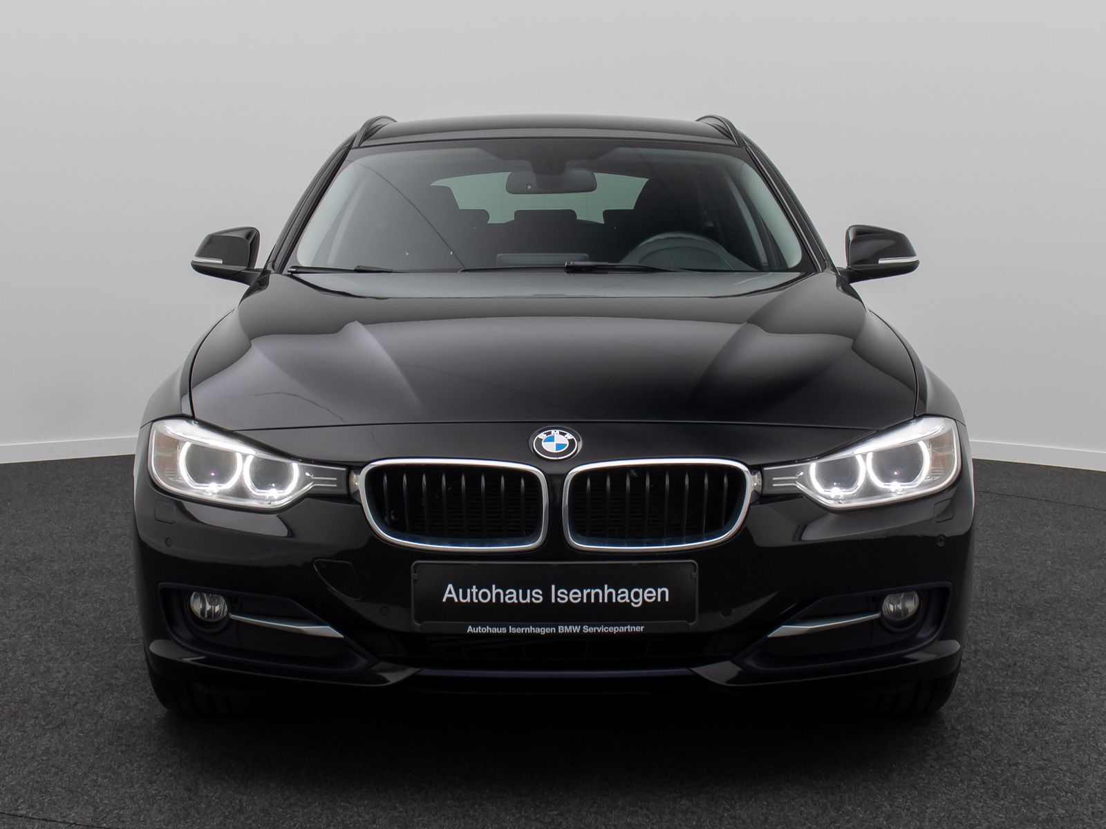 Fahrzeugabbildung BMW 320d Sport Line PDC Bi-Xenon HiFi NaviPro Lordos