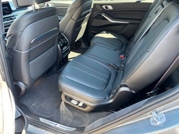 BMW X7 - 10
