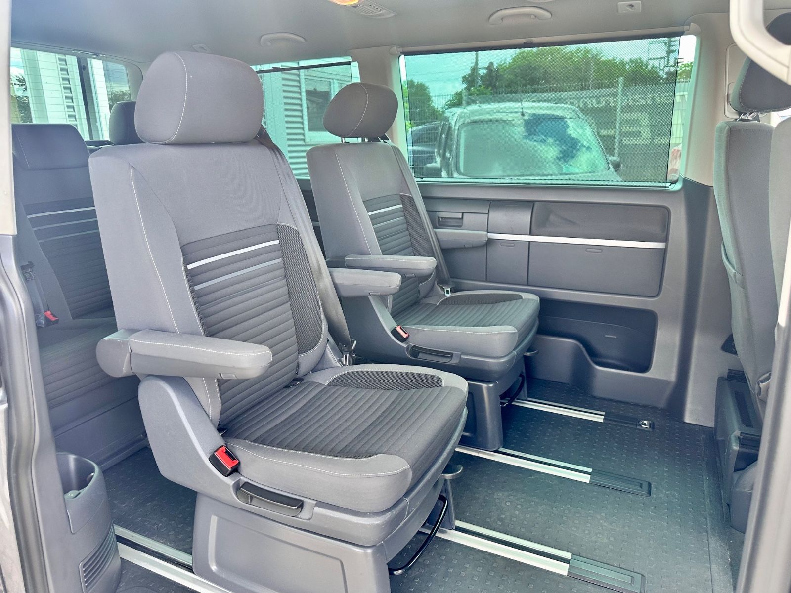 Fahrzeugabbildung Volkswagen T5 MULTIVAN CUP*MOD.2015+AUTOM+7SITZER+20LM