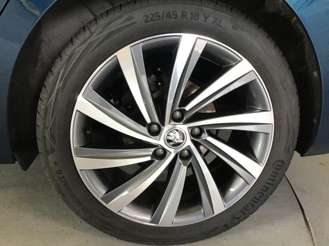 Fahrzeugabbildung Skoda Octavia Style 2.0TDI DSG/AHK/ACC/Navi/PDC/DAB