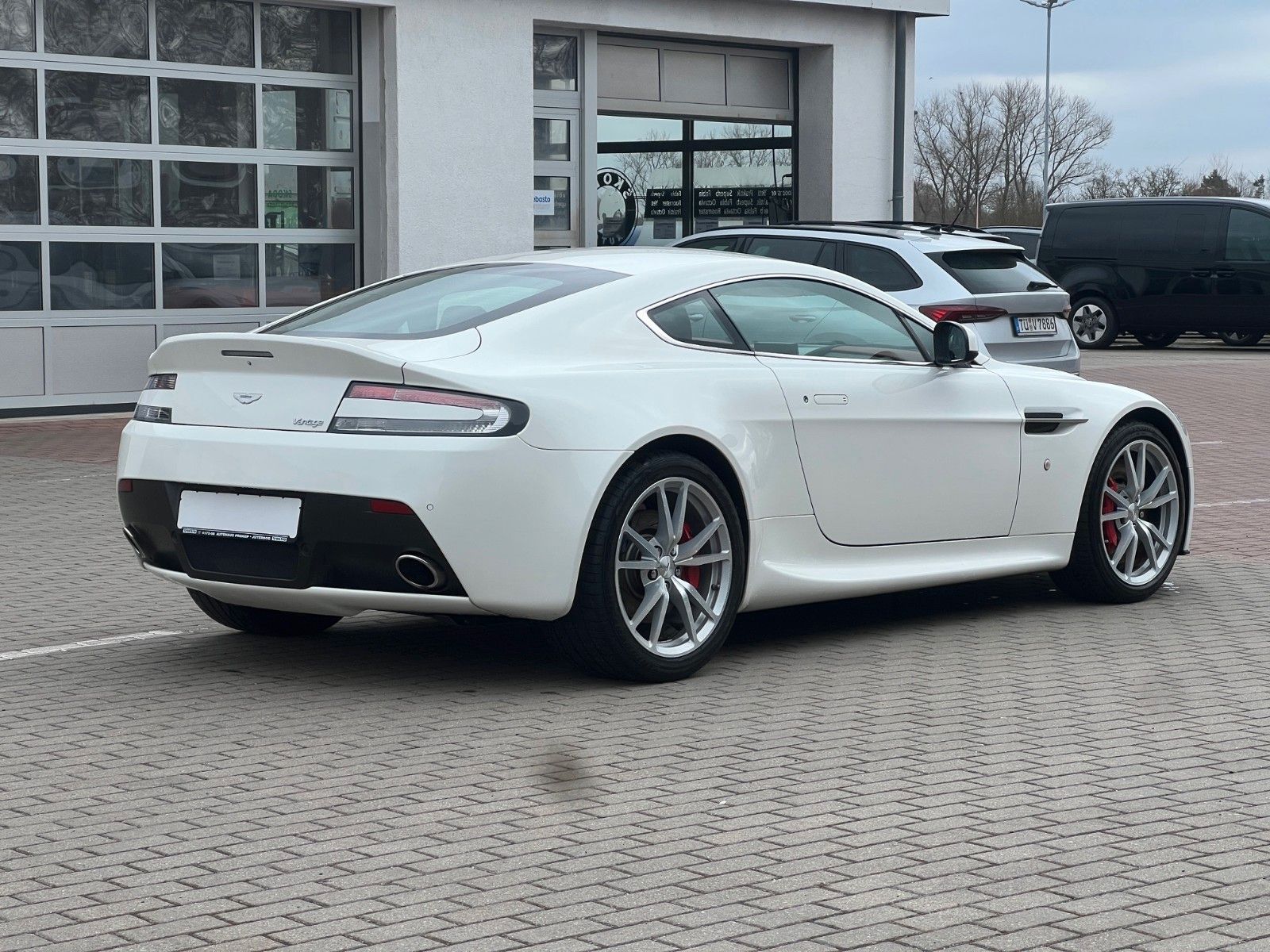 Fahrzeugabbildung Aston Martin V8 Vantage Coupe*RFK nur 18TKM*wie NEU