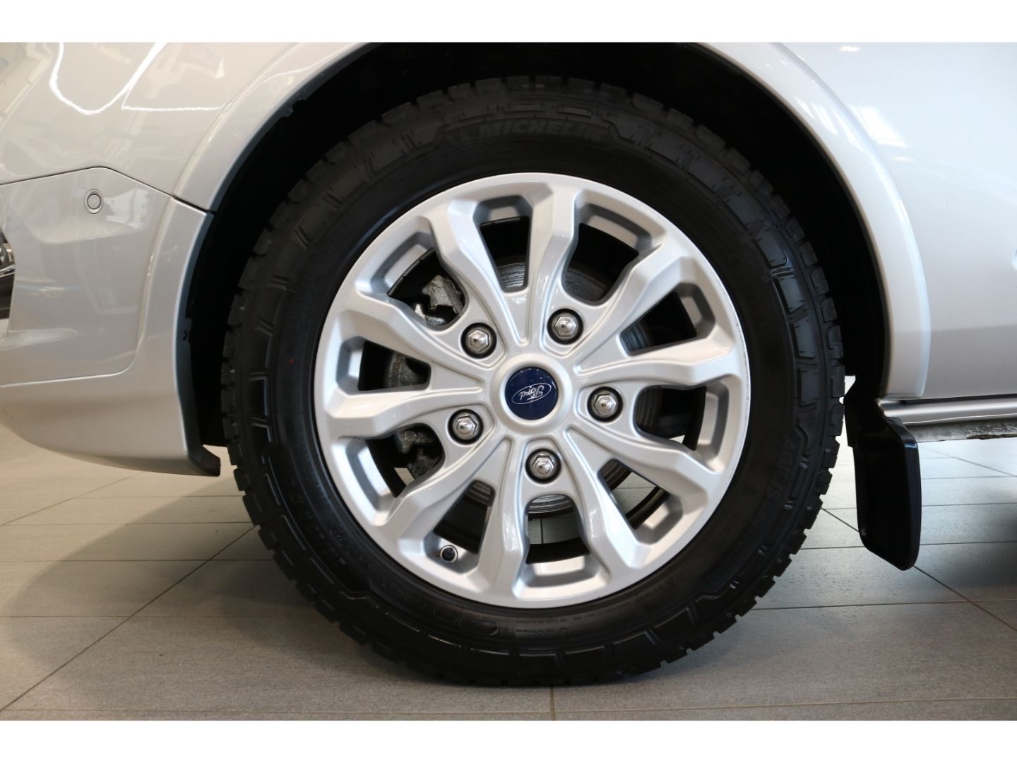 Fahrzeugabbildung Ford Tourneo Custom L1 Titanium 2.0 Kamera Spurh ASS