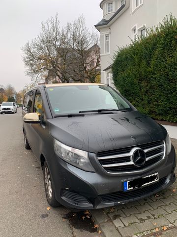 MERCEDES-BENZ V 220