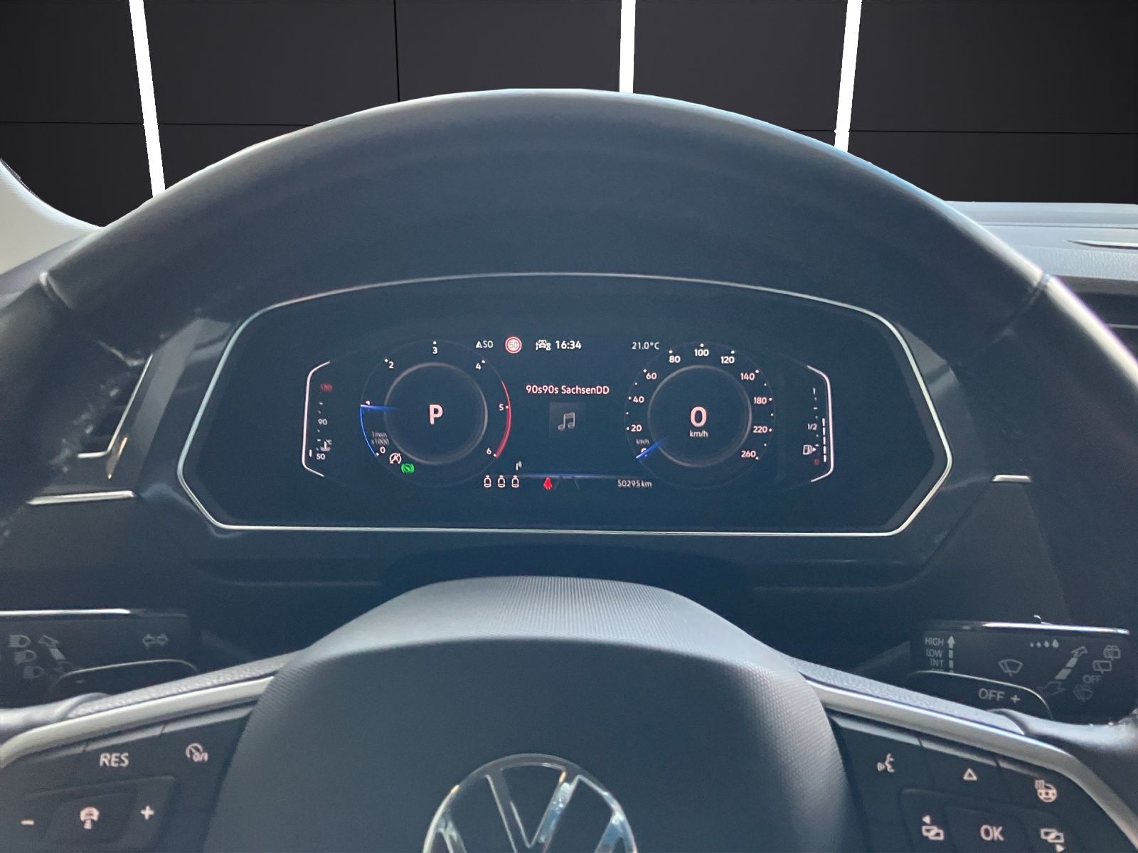 Fahrzeugabbildung Volkswagen Tiguan Allspace Life TDI DSG LED ACC STH HuD SHZ