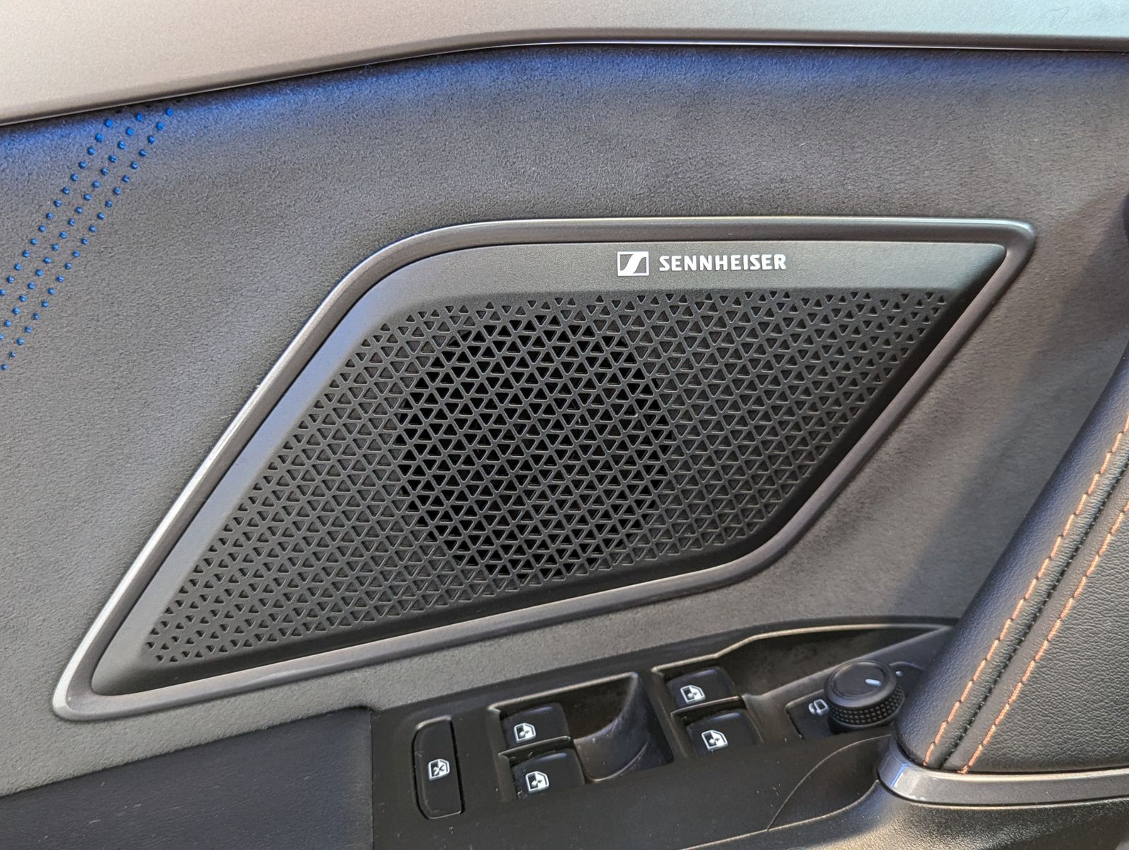 CUPRA Leon 2.0TSI VZ Matrix Pano Sennheiser Kamera 19" - Image 21