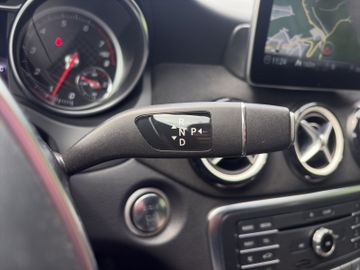 Mercedes A 180 - 11
