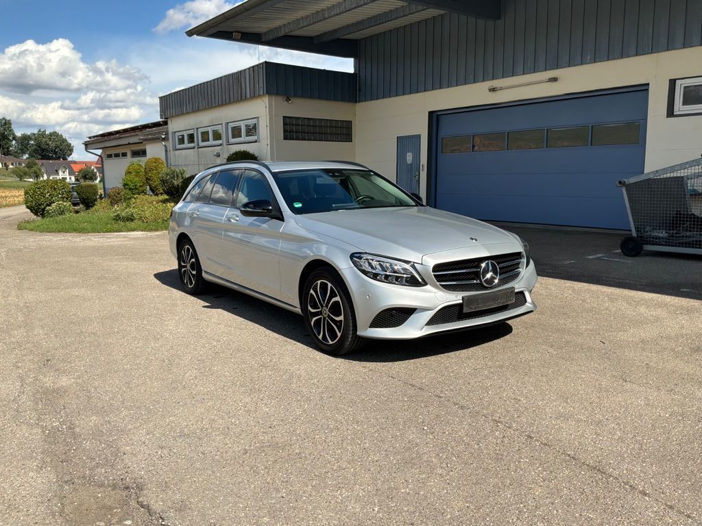 Image of Mercedes-Benz C 200
