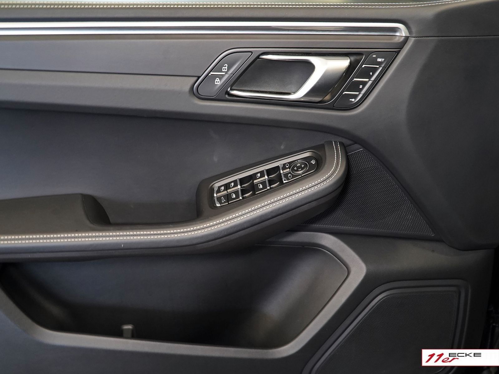 Porsche Macan T  Approved 11/26, KD neu, Pano foto 23