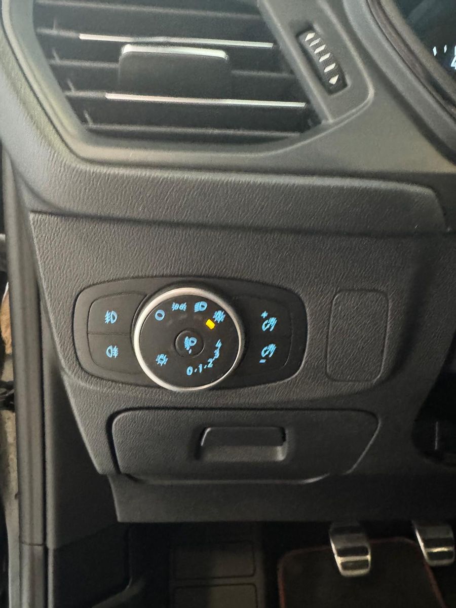 Fahrzeugabbildung Ford Focus 1,5 EcoBoost ST-Line /LED/NAVI/KLIMA