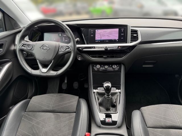 Fahrzeugabbildung Opel Grandland GS Line 1.2 Turbo Navi Leder Soundsyst
