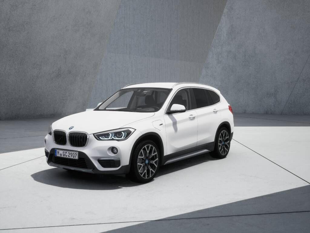BMW X1 xDrive25e xLine LED SpurAss StHzg AHK Navi