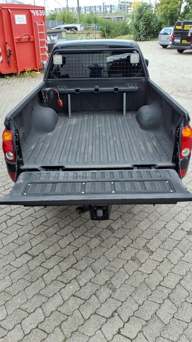 MITSUBISHI L200 - X-TRA CAB - ATTELAGE - 136 CV - BVM
