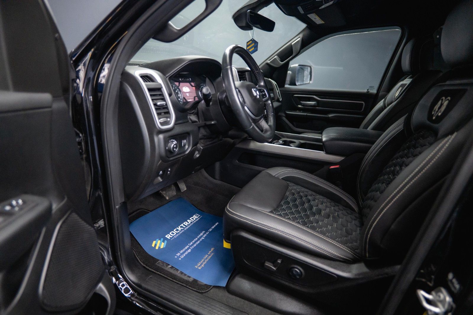 Fahrzeugabbildung Dodge RAM 5.7 V8 HEMI 4x4 LIMITED NightOffroad LONGBED