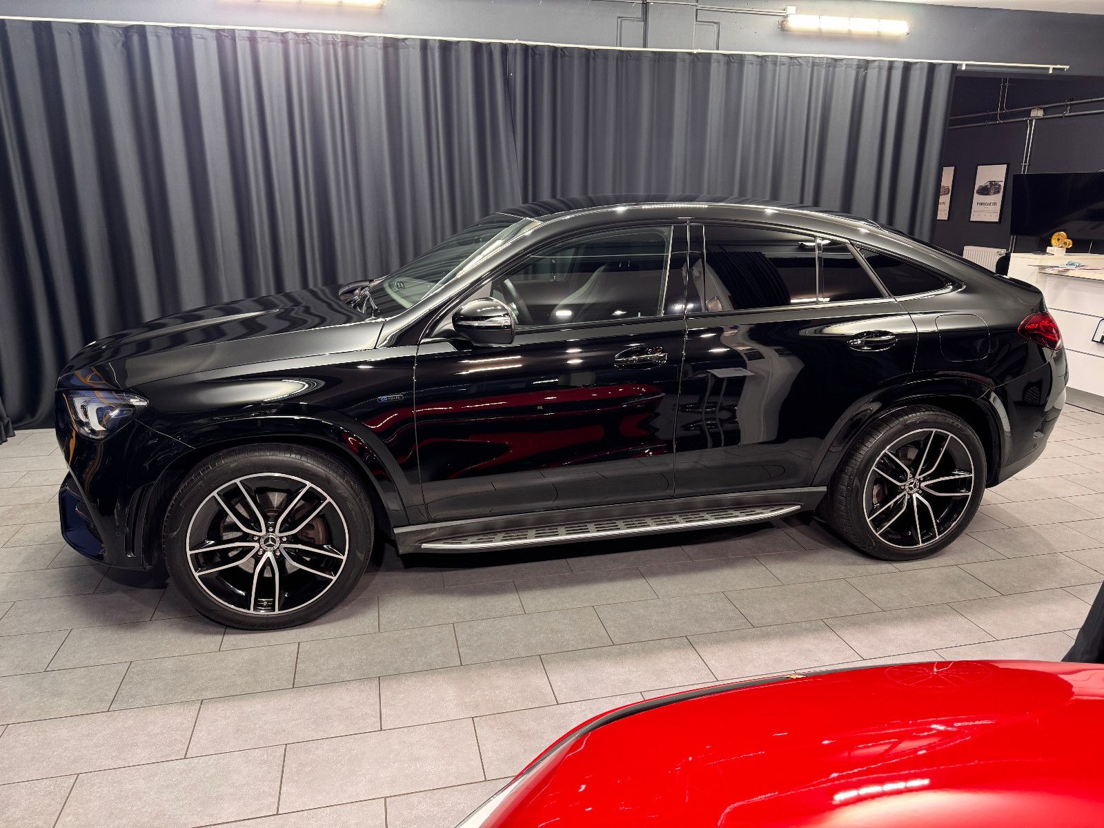 Fahrzeugabbildung Mercedes-Benz GLE 350e 4Matic Coupe *AMG-LINE*22 ZOLL*LUFT*