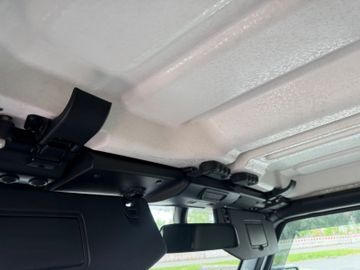 Jeep Wrangler - 10