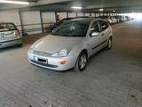 Ford Focus 1.6 TüV neu - Ford Focus aus 2001: 1.6