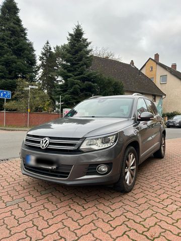 Volkswagen VOLKSWAGEN TIGUAN 1.4 Lounge Sport & Style...