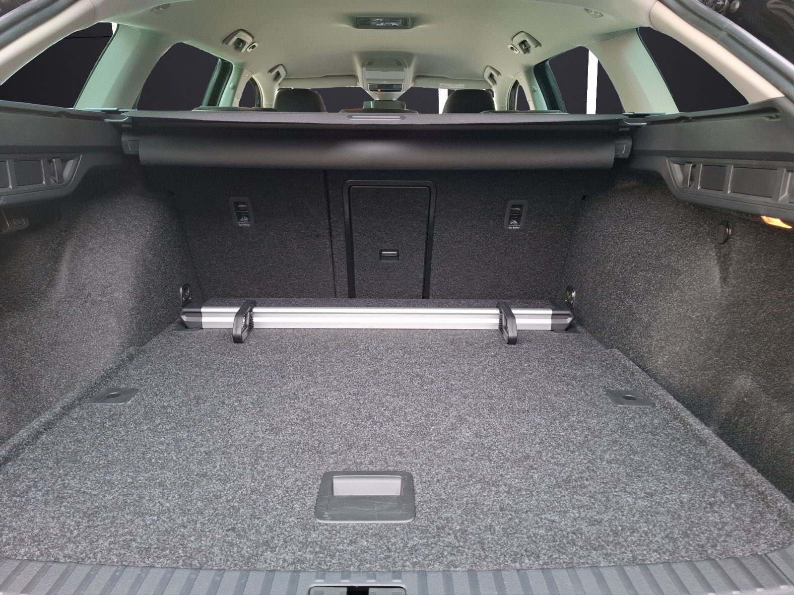 Fahrzeugabbildung SKODA Octavia Combi TDI Selection DSG  LED RFK GRA SH