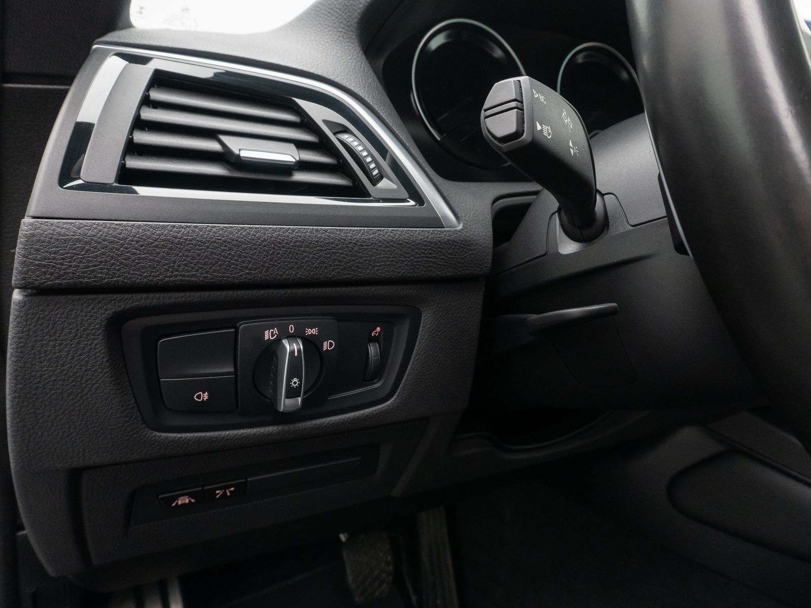 Fahrzeugabbildung BMW M2 Competition M Driver´s Kamera NaviPro 19Zoll