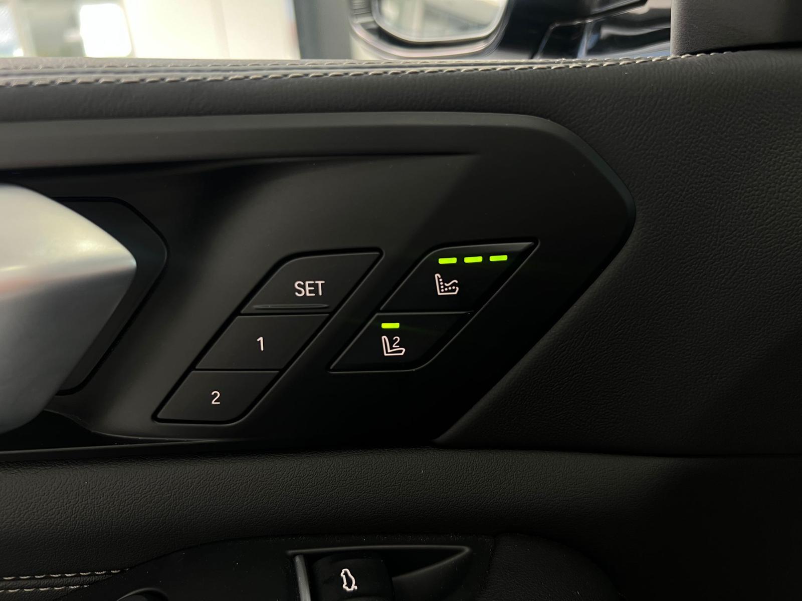 BMW X5 M60 i xDrive*PANO*STHZG*MASSAGE*LUFT*HUD*360°