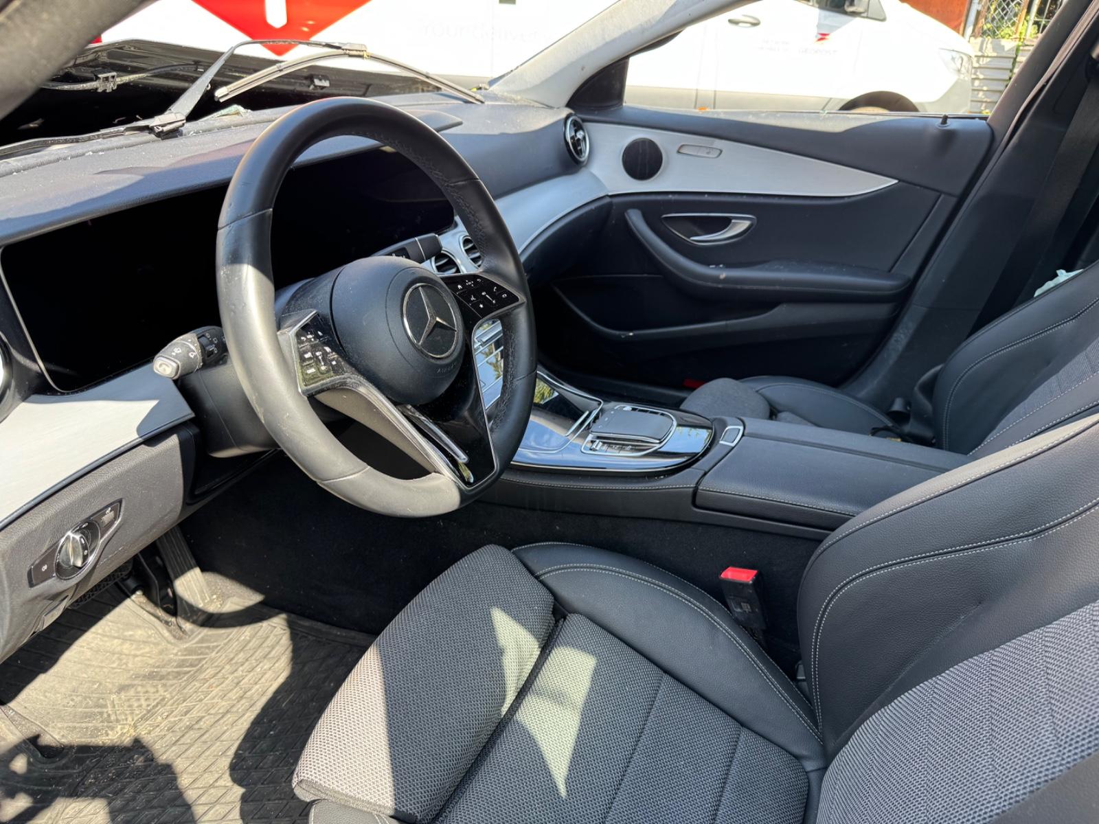 Mercedes-Benz E 300 de AVANTGARDE Automatik Kamera Teilleder