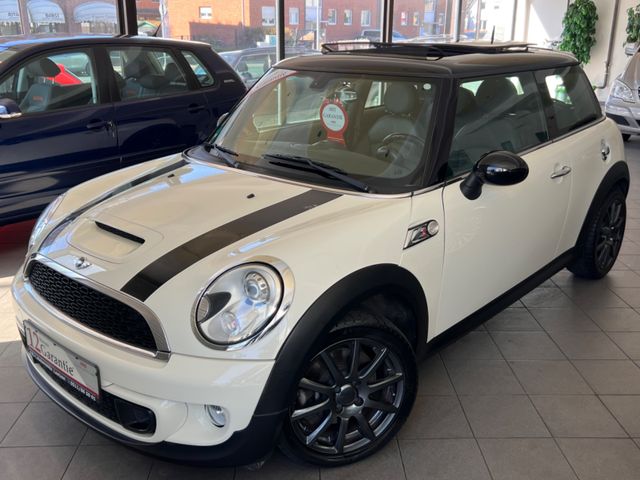 MINI Cooper S Panorama~Leder~6Gang~1Hand~Navi~SHZ~PDC