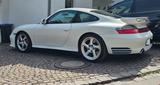 Porsche 996 Carrera 4S Schalter - weiße Porsche 996