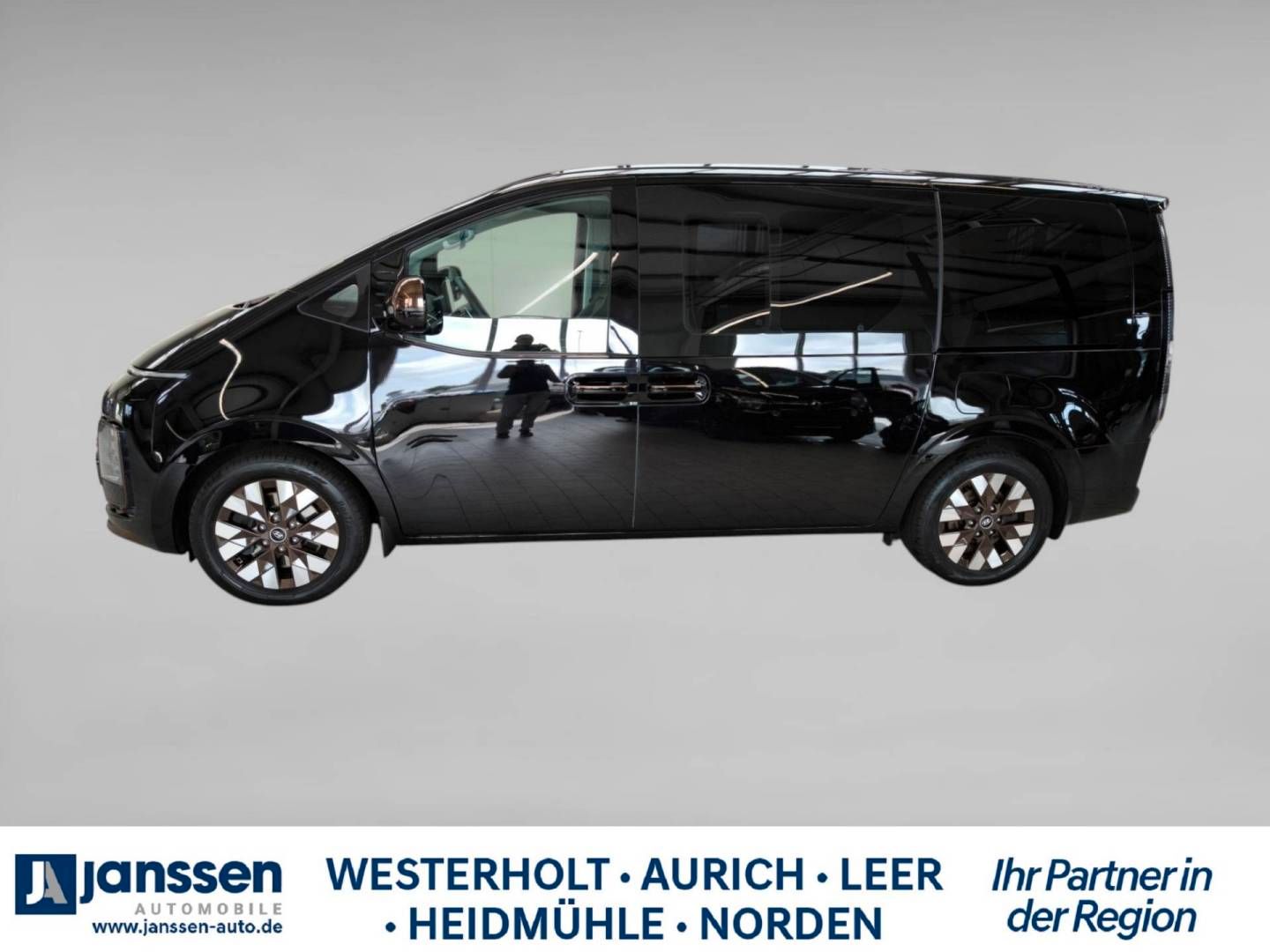 Fahrzeugabbildung Hyundai STARIA SIGNATURE