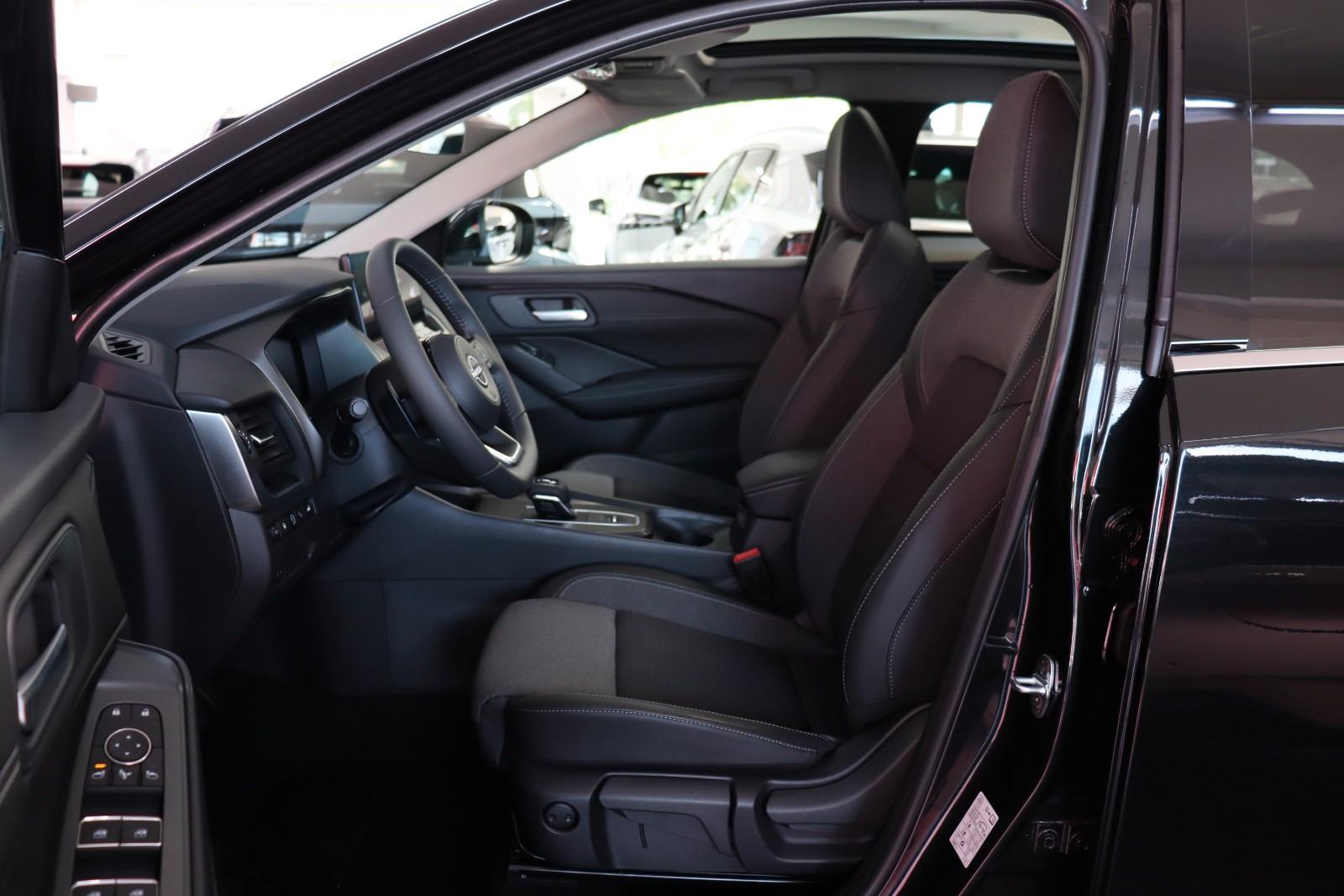 Nissan Qashqai 1.3 AT N-Connecta Navi,Pano,eHeck SOFORT, миниатюра 12