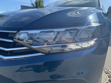 Volkswagen Passat Variant - 4